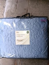 M&S Quilted Throw Trapunto