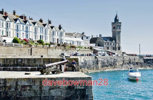 Photo porthleven cannon on - photo, porthleven: