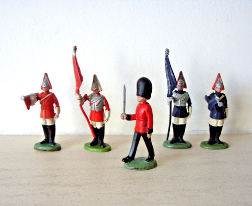 Britains herald horse - britains, guards