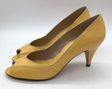 Jacques Vert Leather Court Shoes Peep Toe UK Size 7 1/2 Yellow (JF114K30)