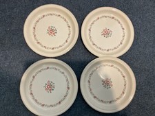HOUSE & HOME DINNER PLATES x 4 NEW ENGLAND TABLEWARE VINTAGE PINK FLOWERS RETRO