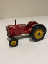DINKY 300 'MASSEY HARRIS FARM
