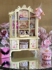 Dolls House Dresser 1:12