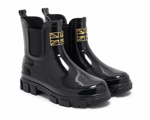Bnwt size black patent - tu,