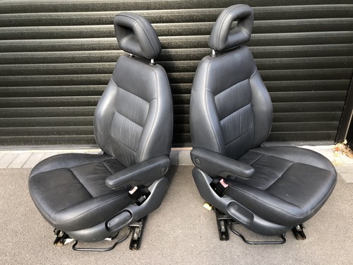 Swivel seats captain - seats,