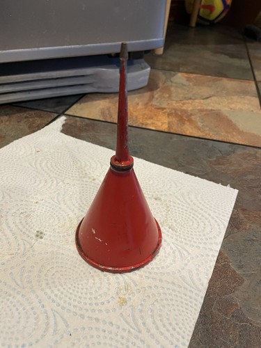 Old oil can - old,