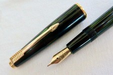 PARKER DUOFOLD MK II FOUNTAIN PEN, C1970, BLACK AEROMETRIC FILLER F/SERVICED