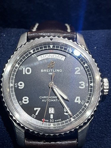 Breitling aviator day - day, date