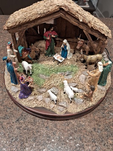 Danbury mint nativity - mint, large