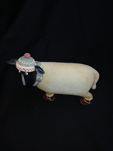 Enesco ewe me sheep - &, me"