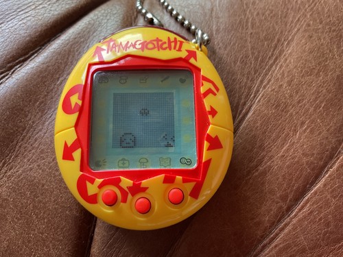 2004 tamagotchi bandai - tamagotchi,