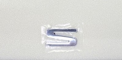 New oem liftgate emblem - new,