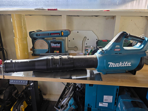 Makita xgt ub001g - makita,