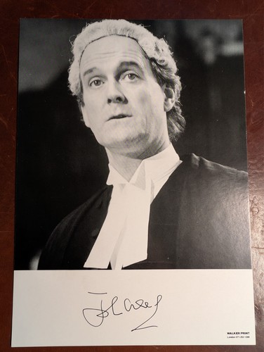 Genuine signed 7x5 photo - genuine signed,