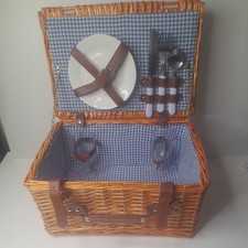 Wicker Picnic Basket Hamper 2
