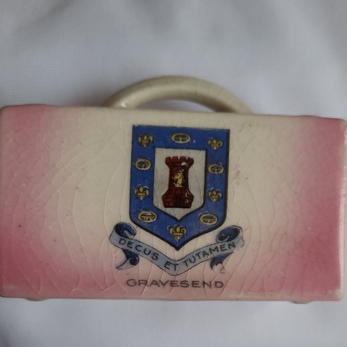 Gravesend crested china - -,