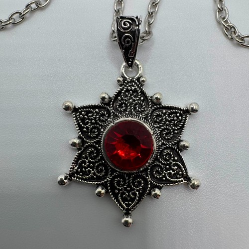 Vintage red crystal star - red,