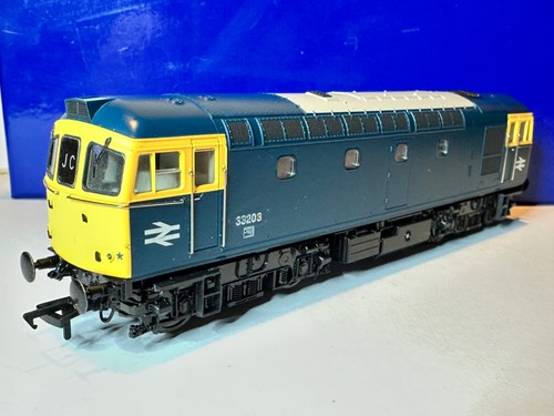 Heljan class 33203 - class,