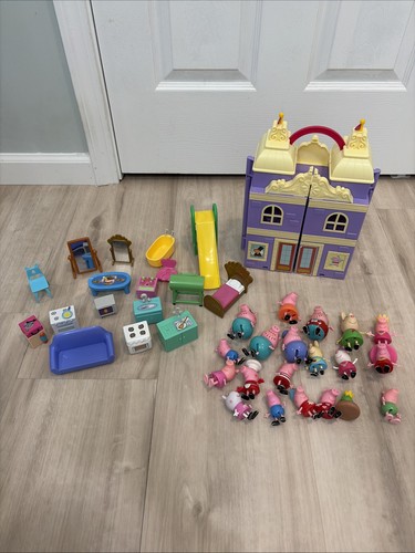 Lot peppa pig figures - of,