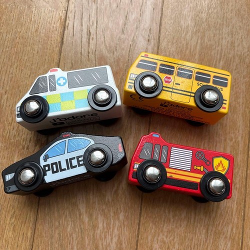 Jadore wooden toy - car, police