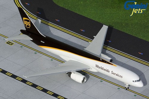 Gemini jets 200 - scale, ups