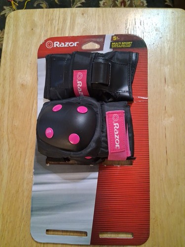 New razor child bike knees - new,
