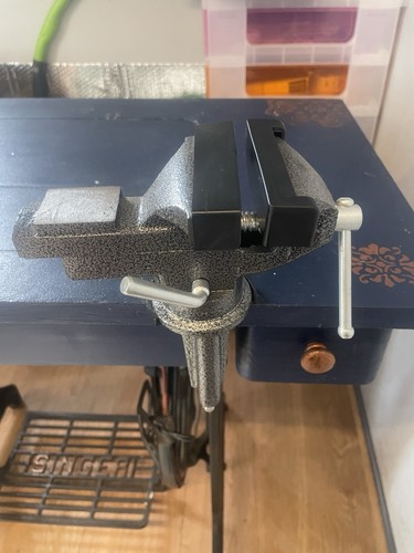 Table vice clamp - vice, adjustable