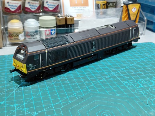 Hornby r3272 class - 67, royal