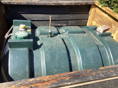 Oil tank with approx - with, 400