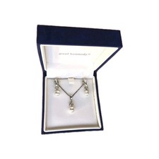 Necklaces & Pendants Costume