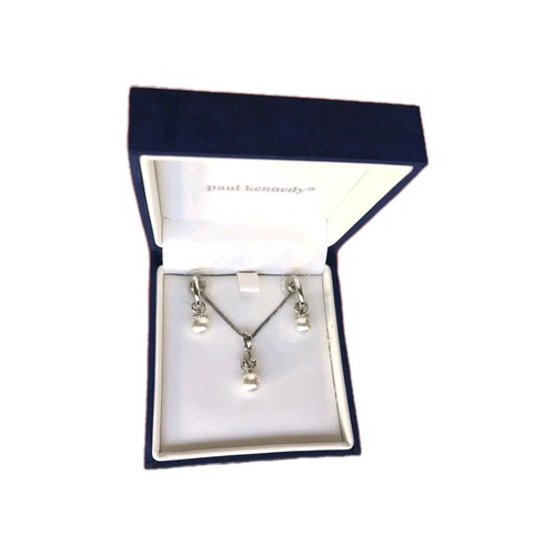 Necklaces pendants costume - &,