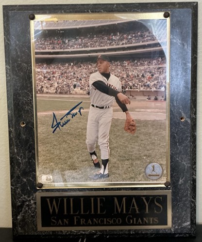 Willie mays signed - signed, giants
