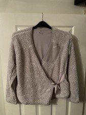 Nike sherpa yoga training top