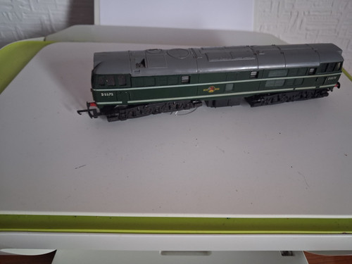 Triang diesel loco r357 - loco, oo