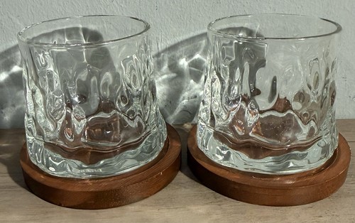 The rotating whisky glasses - rotating,