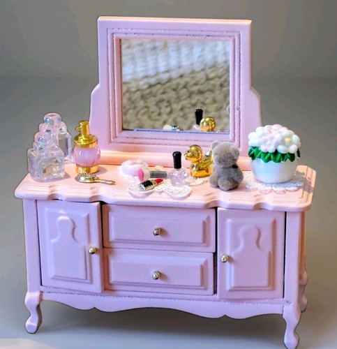 Miniature dolls house dressing - dolls,
