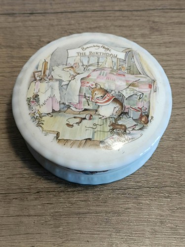 Royal doulton bone china - royal,