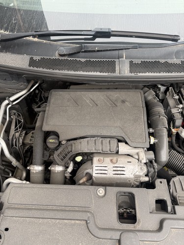 Vauxhall grandland sport nav - x,