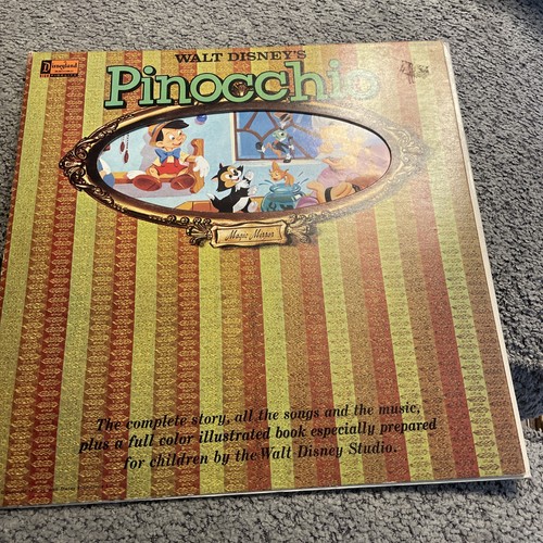 Walt disney pinocchio jiminy - disney,
