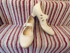 HOTTER VALETTA  Size 5 STD Soft Beige Ladies Smart Shoes worn lightly
