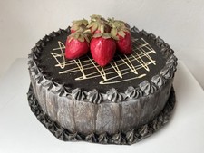 Fake Prop Chocolate Cake Strawberry Gateau Display Plastic 9’’