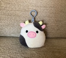SQUISHMALLOW 4" CONNOR THE COW