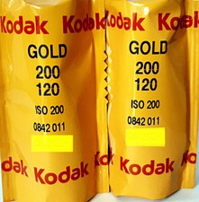 2 x  KODAK GOLD 200 120 ROLL