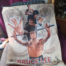 bruce lee poster On Material slight crease on edge no bottom pole for no pole 