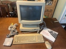 Vintage Apple Mac Macintosh computer LC475 monitor disks user guide working