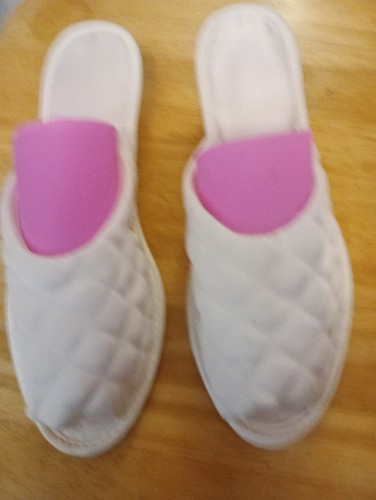 Dainty ivory satin quilted toe - dainty,