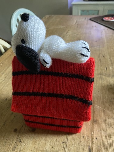 Handknitted made peanuts - handknitted,