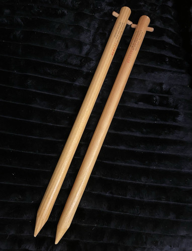 Giant knitting needles - ,