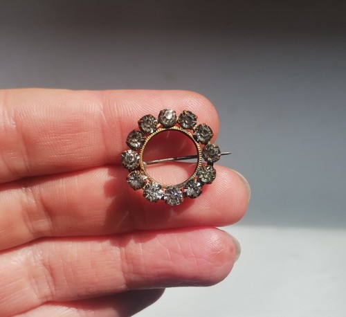 Antique paste stone brooch - paste,