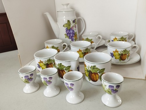 Royal norfolk tea set - norfolk, teapot